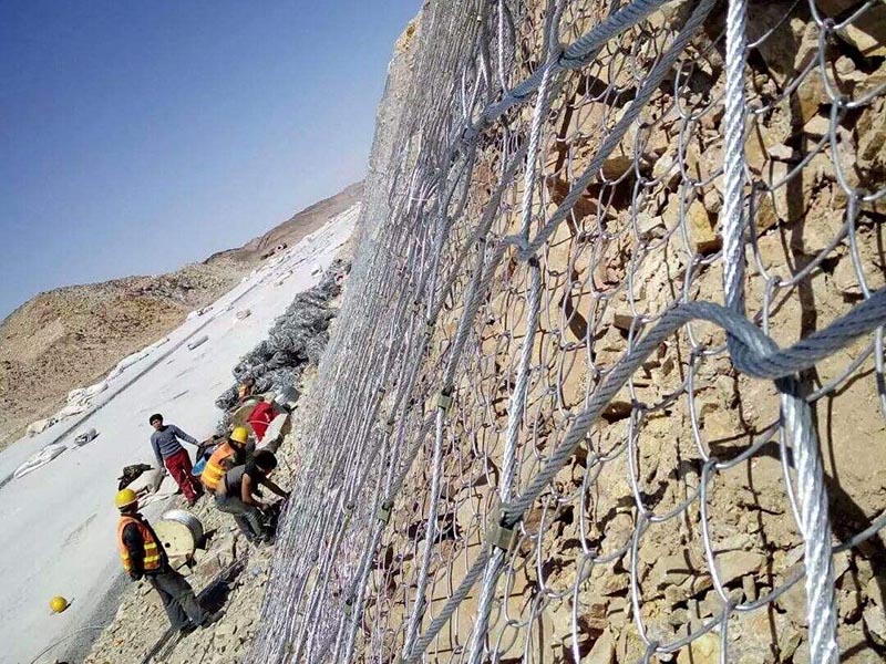 ���ӷ��o�W(w��ng)���b�M��